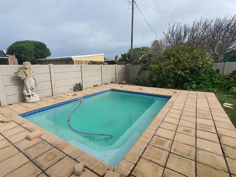 5 Bedroom Property for Sale in Gouritsmond Western Cape